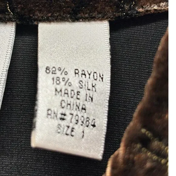 Vintage Chico's Design Size Medium (1) Silk Rayon Blend Velvet Button Up Shirt - Picture 6 of 6